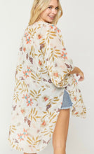 Load image into Gallery viewer, Floral kimono